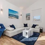 Amazing Apartment In Pag With Wifi *
