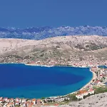 Amazing Apartment In Pag With Wifi *