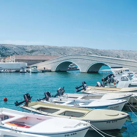 Appartamento In Pag With Kitchen Pag Town