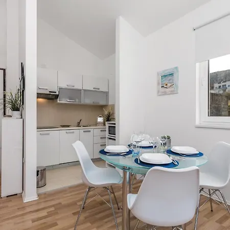 In Pag With Kitchen Appartamento