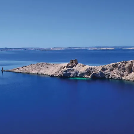 Amazing Apartment In Pag With Wifi