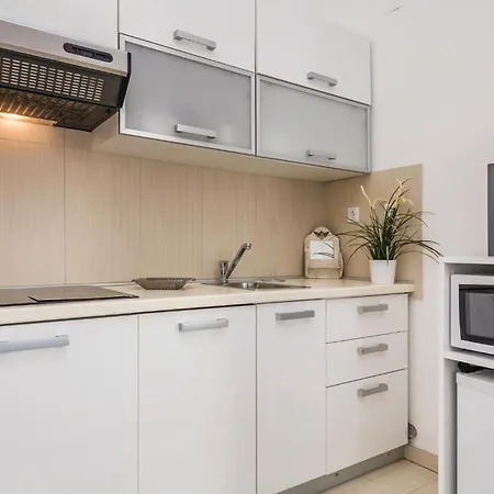 Lägenhet 2 Bedroom Beautiful Apartment In Pag Pag Town