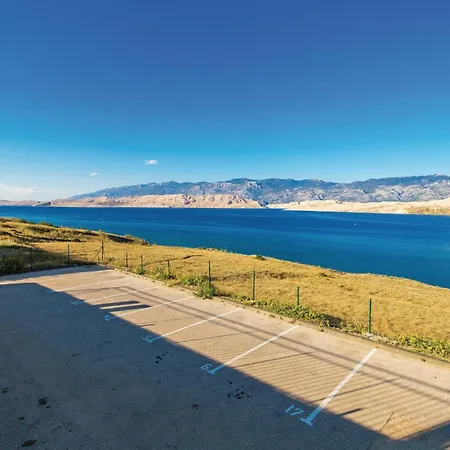 Amazing In Pag With Wifi *