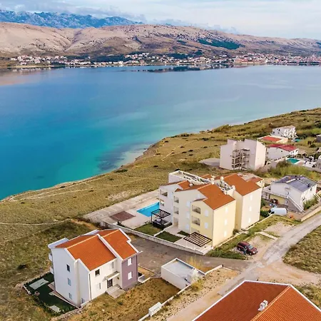 2 Bedroom Beautiful Apartment In Pag * Pag Town