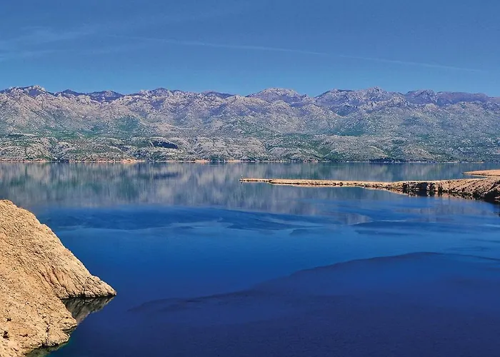 2 Bedroom Beautiful Apartment In Pag * Pag Town