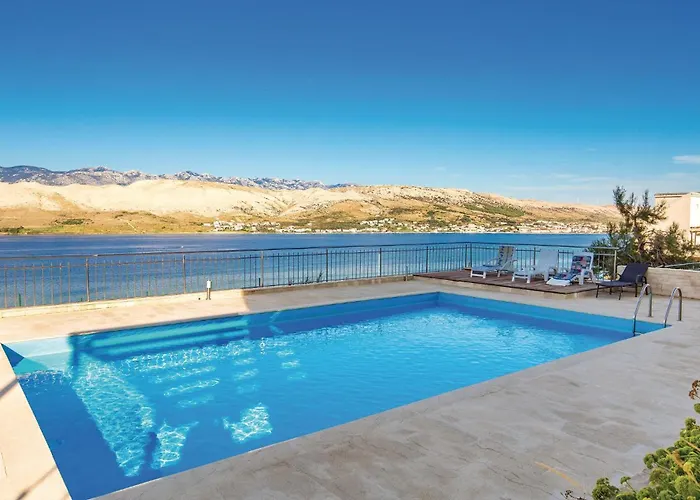 2 Bedroom Beautiful Apartment In Pag * Pag Town