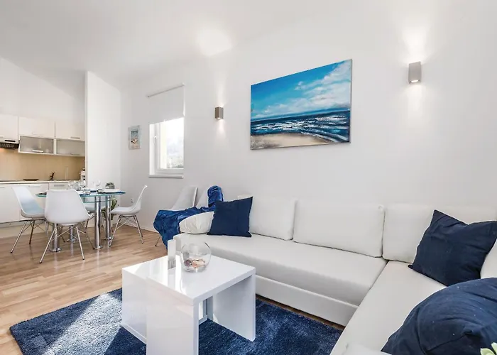 Lägenhet 2 Bedroom Beautiful Apartment In Pag *