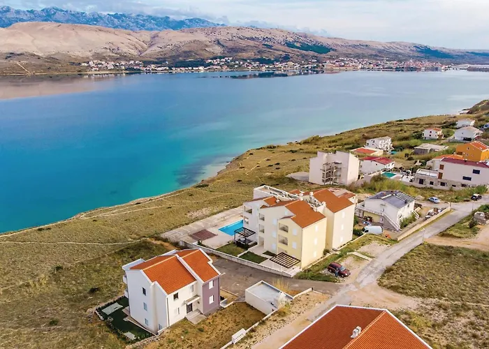 2 Bedroom Beautiful Apartment In Pag * Pag Town