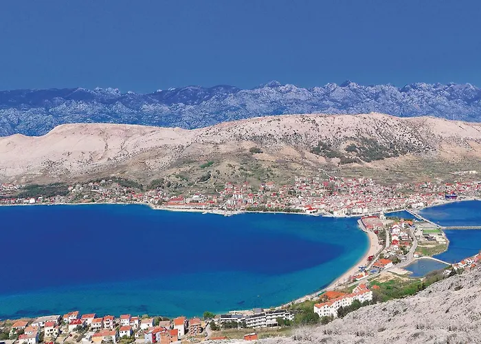 2 Bedroom Beautiful Apartment In Pag *